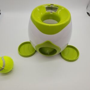 Dog Training, Dog Ball Interactive Toy in Green and White